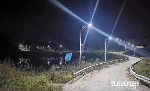 大功率一体化户外太阳能灯 100w 200w 300w led 太阳能路灯