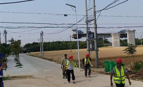中国20w全新一体化太阳能LED路灯制造商专业生产和销售一体化太阳能灯